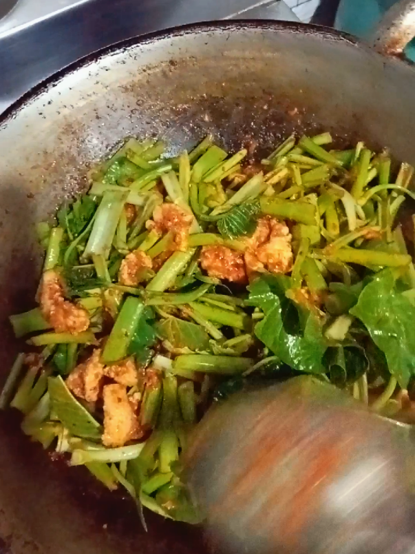 ဒီနေ့တော့ကဇွန်းရွက်နဲ့ဝက်သား😋#fpyシviral 