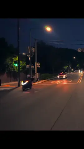 tau ah pusing karna Jule😣 #lyrics #fouryou #xyzcba 