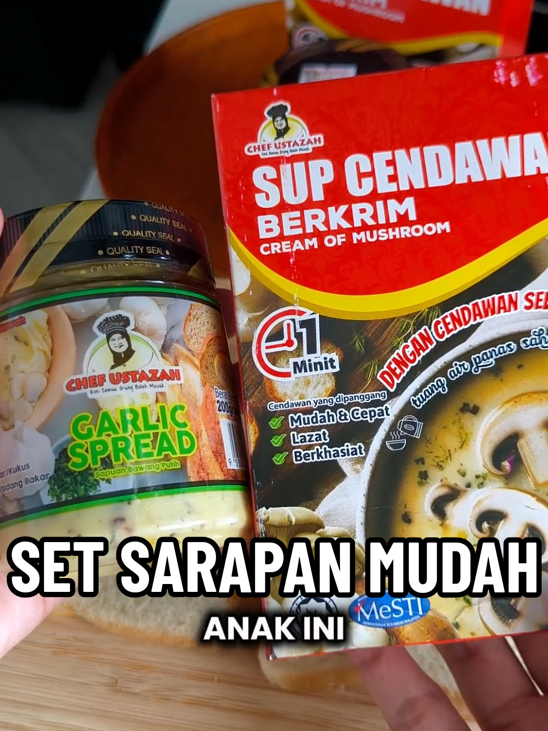 Replying to @ekyn9_yleo mudah nak buat sarapan dengan set combo ni. Jimat masa & tenaga 🥰 #garlicbread #sarapanmudah #breakfastanak #mushroomsoup 