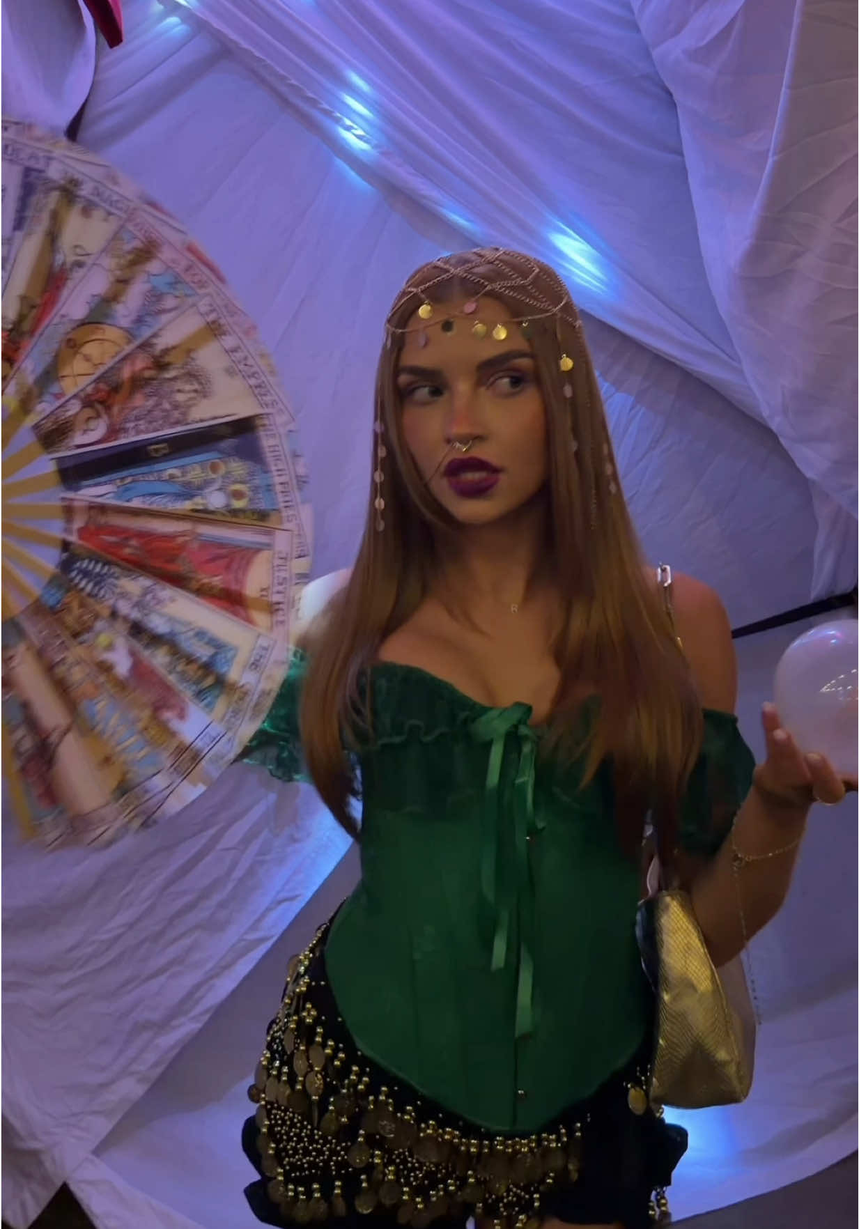 unveiling fortunes 🔮 #halloween #fortuneteller #halloweenlook 