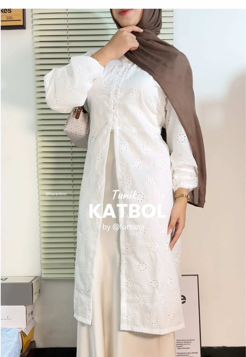 outfit simpel tapi tetep timeless banget nih gaakan bosen dan kemakan jaman dehh💖💌✨ #tunik #katbol #tunikkekinian #outfitideas #outfitkondangan 