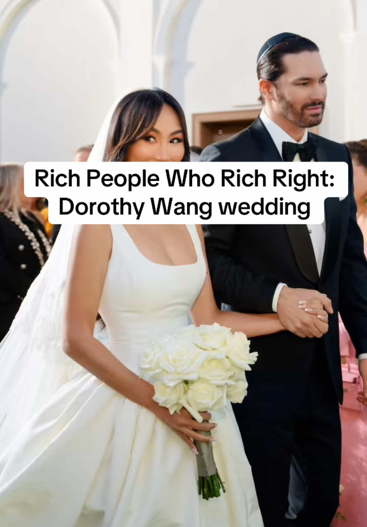 My riching right muse got married @dorothy #dorothywang #wedding #ellewedding #oscardelarenta #richpeoplewhorichright 