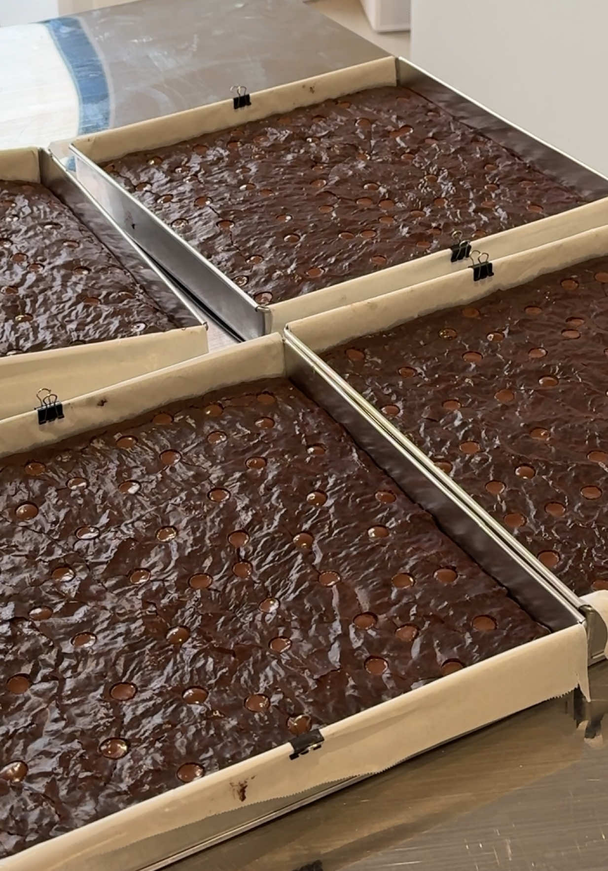 Akhirnya craveybakes pindah ke kitchen baru!🥺✨