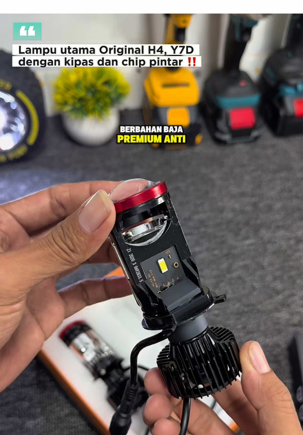 Original LED mini projector Y7D 120 watt, kualitas asli terjamin dan garansi 12 bulan, cocok untuk mobil dan motor bersocket H4 ‼️ Noted : hati-hati dipasaran banyak lampu palsu, kami hanya menjual produk original ‼️ #lampuutamah4 #miniprojector #miniprojectorh4 #lampumobil #lampumotor 