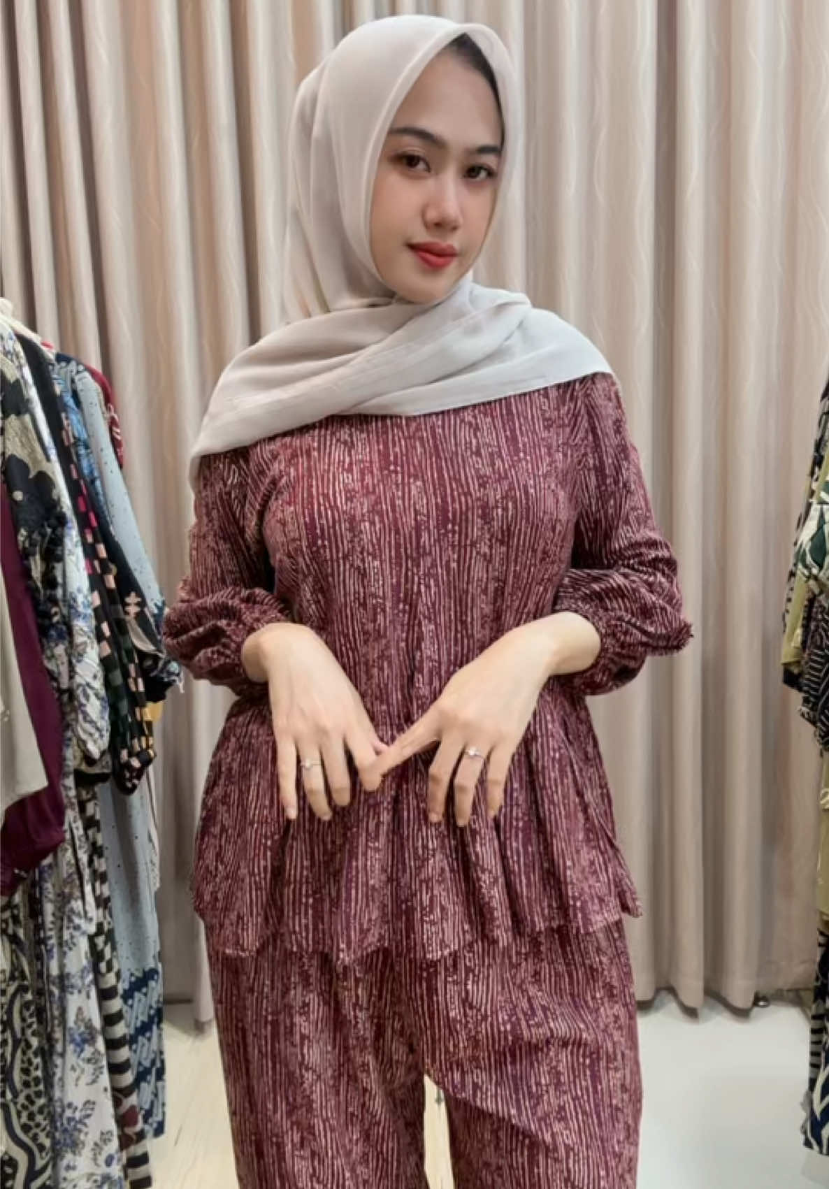 Oneset Laila maron ready stok 🥳🥳#onesetmurah #onesetkekinian #oneset #fypシ゚ 