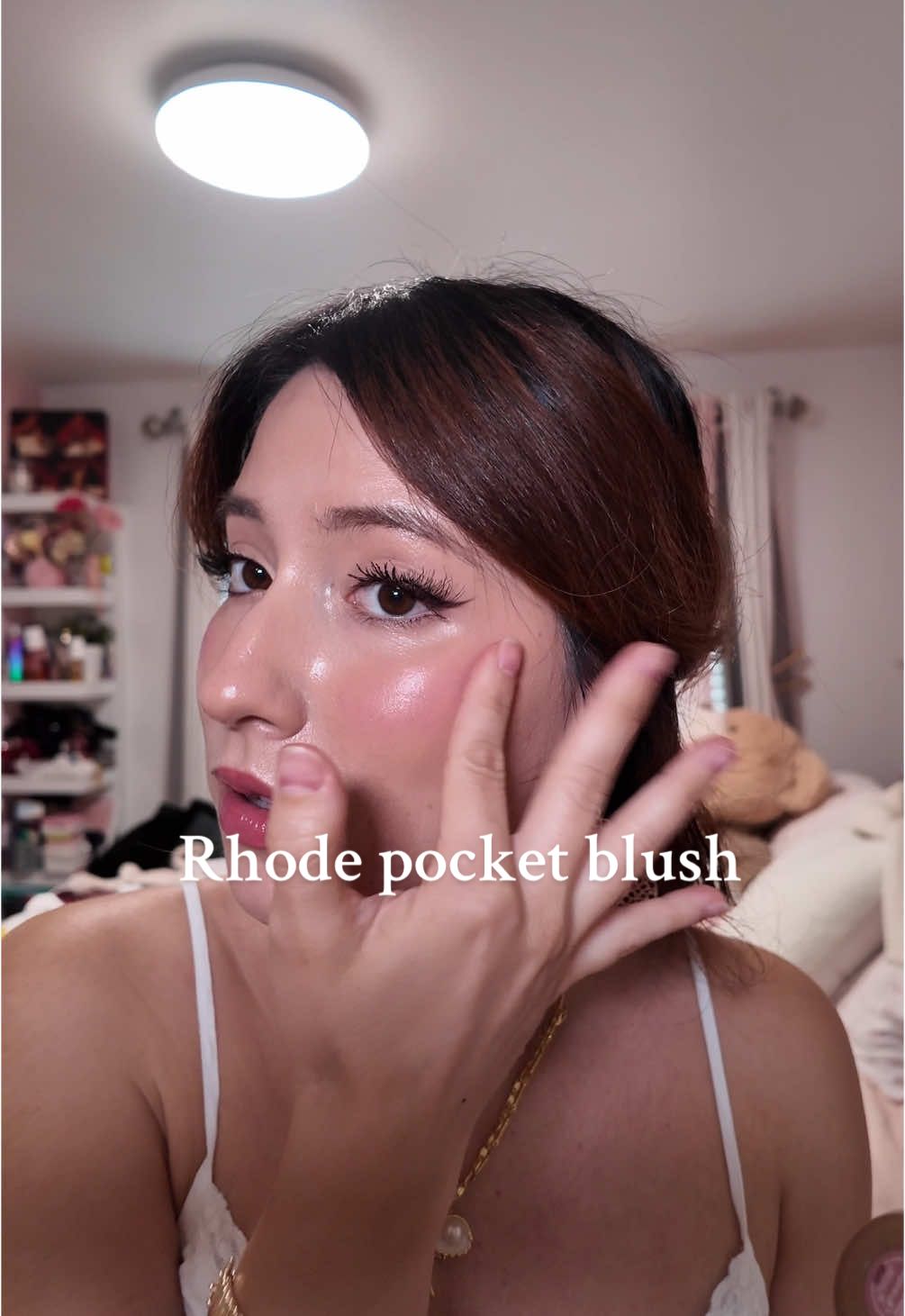 I’m a sucker for a good blush! @rhode skin #rhodeskin #rhodebeauty #rhodeblush #blush #makeup 