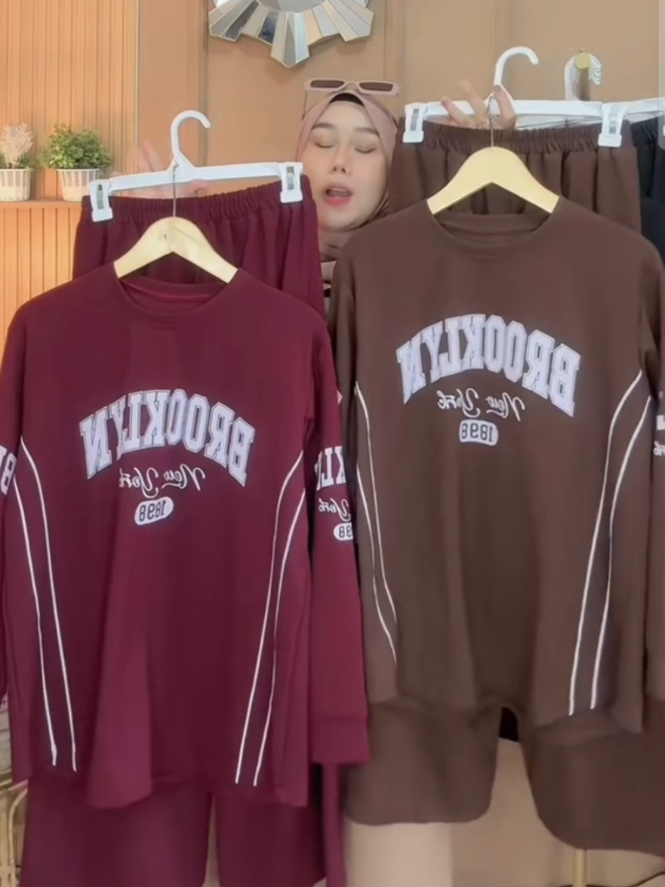 MT - Oneset Zaina Bahan Knit Osaka Variasi SABLON Tulisan #setelanwanita #oneset #onesetmurah #onesetkekinian #fyp 