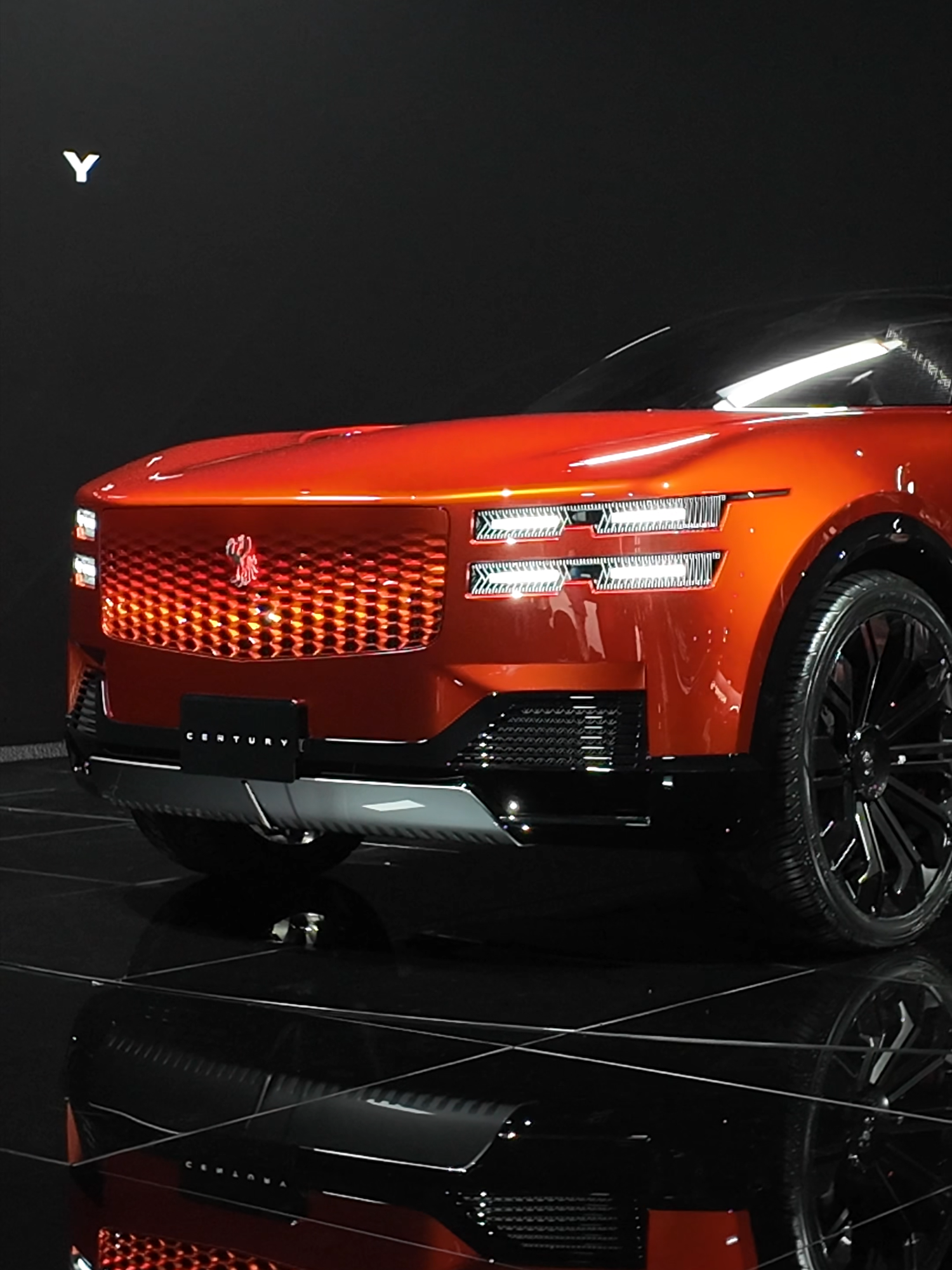 👇Toyota is attacking Rolls-Royce?! And is building a 12-cylinder?! Toyota is pushing Century to a global brand positioned above Lexus! With century, Toyota wants to celebrate the brand Century which was so far only a thing in Japan, now also available internationally, being a competitor to Rolls-Royce and always hand-built and personalized. The upcoming SUV Coupé shows a very long front hood and is supposed to feature a 12-cylinder - and/or come as pure EV. #toyota #toyotacentury #century #jms2025