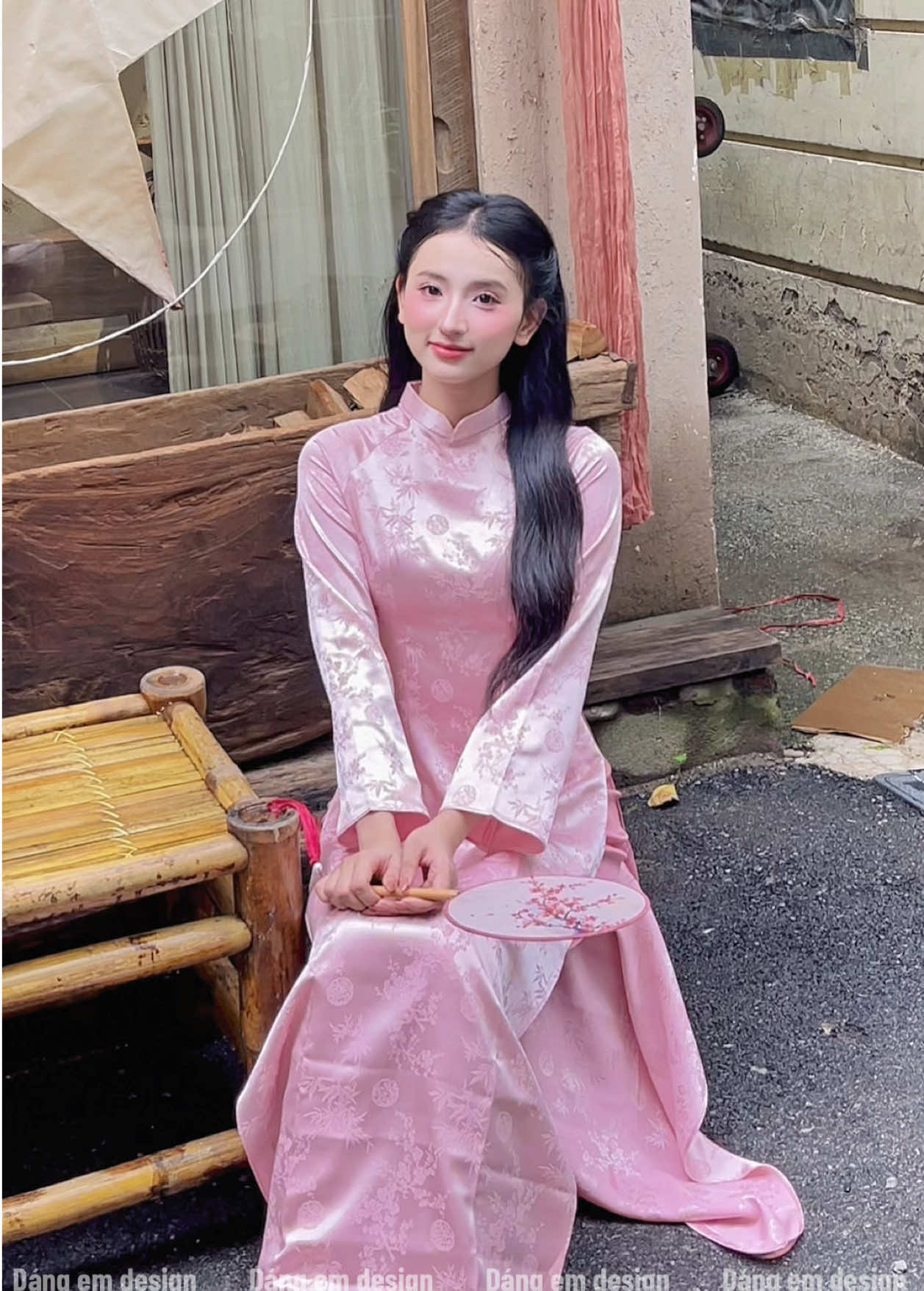 Hoa lá nở thắm đẹp làn môi hồng #dangemdesign #aodaicachtan #tet2026 #xuhuong 