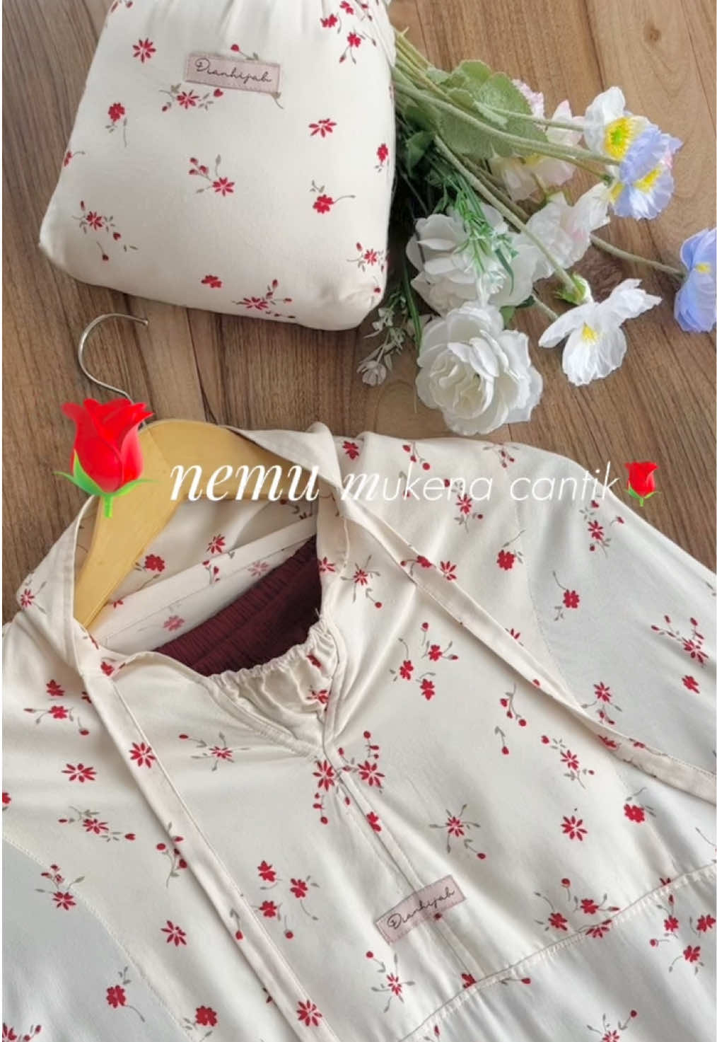 Bener bener suka sama mukena cantik iniiii😍🤏🏻💗 Mukena Medina Berlengan Series “CASSIA”🌹👀 Buruann di angkuutt🛒🛍️ #mukena #masyaallahtabarakkallah #fouryoupage #beautifull #mukenapotongan
