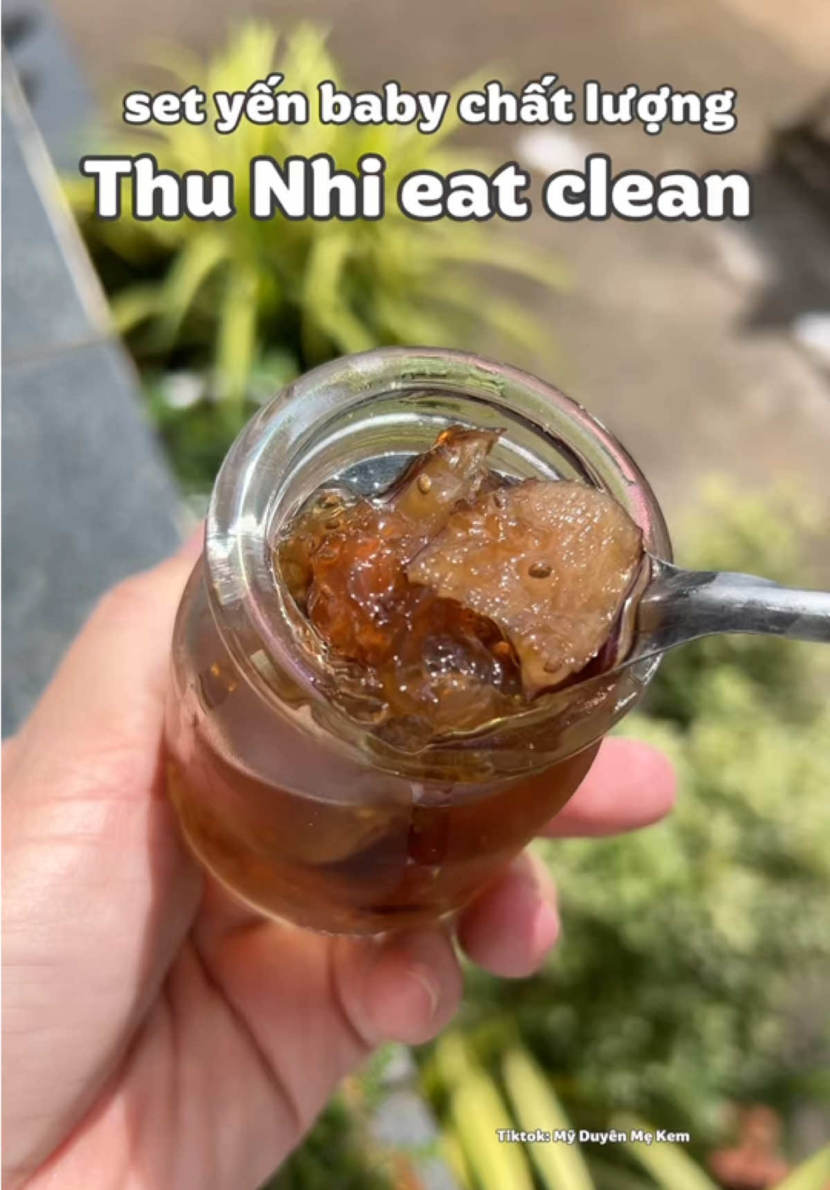 Công nhận set yến baby của chị Thu Nhi eat clean tiện gê, có đầy đủ rồi chỉ việc chưng thôi. Mà mua ở đây mới yên tâm là yến chất lượng nè mấy bà ơi. #myduyenmekem #setyenbaby #thunhieatclean #yenan 