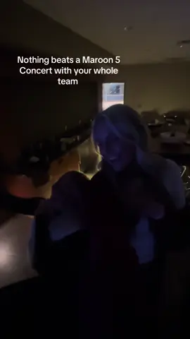 Best night ever. @Keri Ann 🤍 @AJ @Vivi #maroon5 #nebraskavolleyball #fyp 