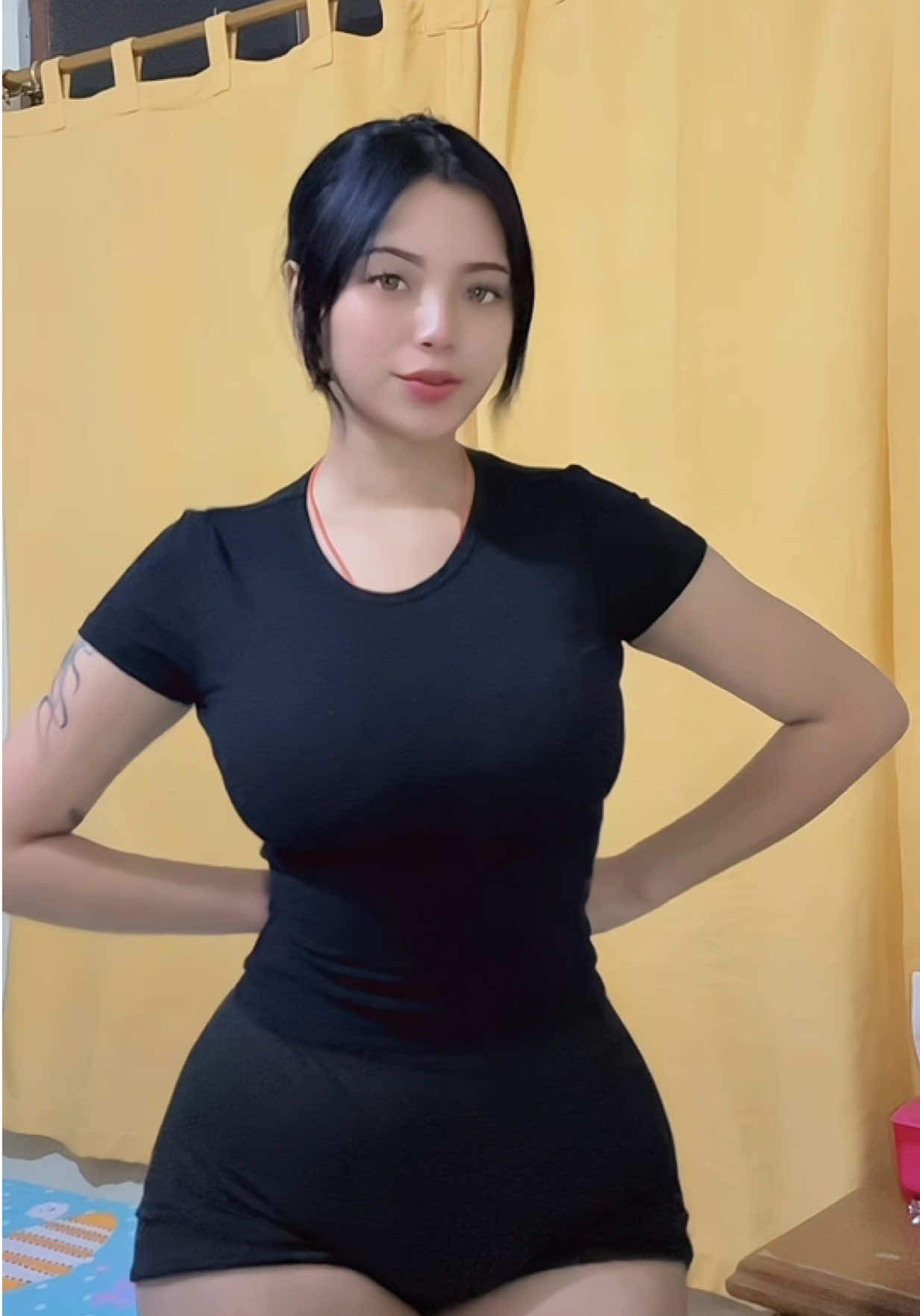 moist ini bener bener memperbaikiii skin barrier aku & bikin lembab! love it 💙