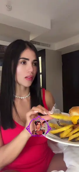 Kari y los platanos 🤣😂 @Karina García 