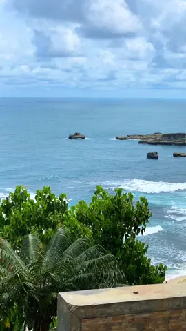 29,okt 2025 cuaca sudah mulai cerah lagi🤙🏼 #pantaibuyutan #buyutanvillage #pacitan24jam #pacitanwonderful #wonderful 