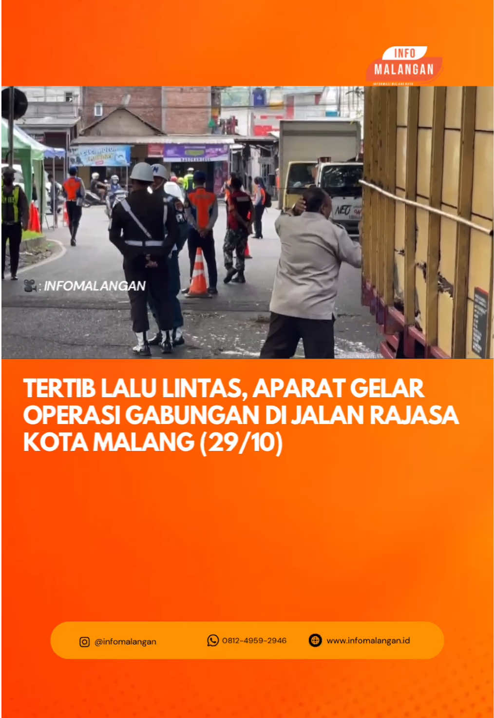 Sejumlah petugas gabungan melakukan razia kendaraan di kawasan Jalan Rajasa, Kota Malang, Rabu (29/10/2025). Operasi gabungan di Jalan Rajasa, Malang, berlangsung tertib. Petugas memeriksa surat-surat dan kelengkapan kendaraan. 