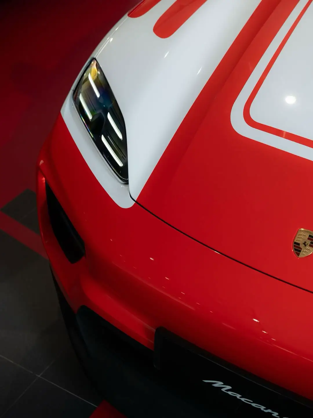 Porsche Centre Jakarta is opening the door to welcome future owners, enthusiasts, and families from 21–31 October in celebrating the spirit of motorsport and precision engineering that defines every Porsche. #PorscheIndonesia #PorscheCentreJakarta #PoscheIDmoment 