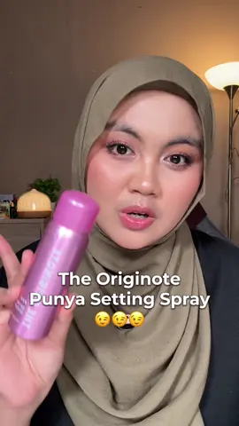 Asyeeek @The Originote sekarang punya setting spray. Oke banget buat kamu yg suka makeupnya lebih ke glowing healthy skin finish gitu🥰😘  #theoriginotesettingspray #settingspraytheoriginote #theoriginote #settingspraymurah 