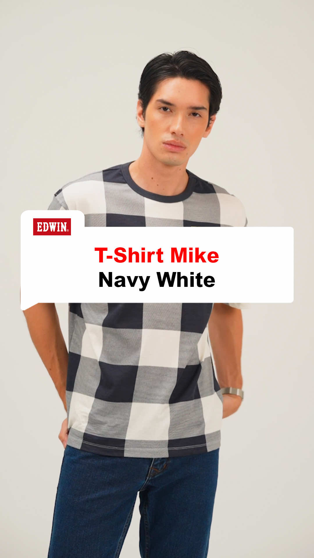 Santai tapi tetap keren 😎 T-Shirt Mike Navy White hadir dengan cutting relax fit yang nggak ketat dan nggak kekecilan — pas di badan, bebas gerak tanpa gangguan. #EdwinJeans #denim #winwithedwin #tshirt #waktuindonesiabelanja 