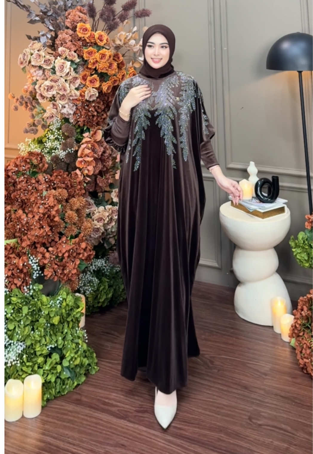 new Collection Farida luxury Dress, lady velver bludru aksen swaroski by Dumma 