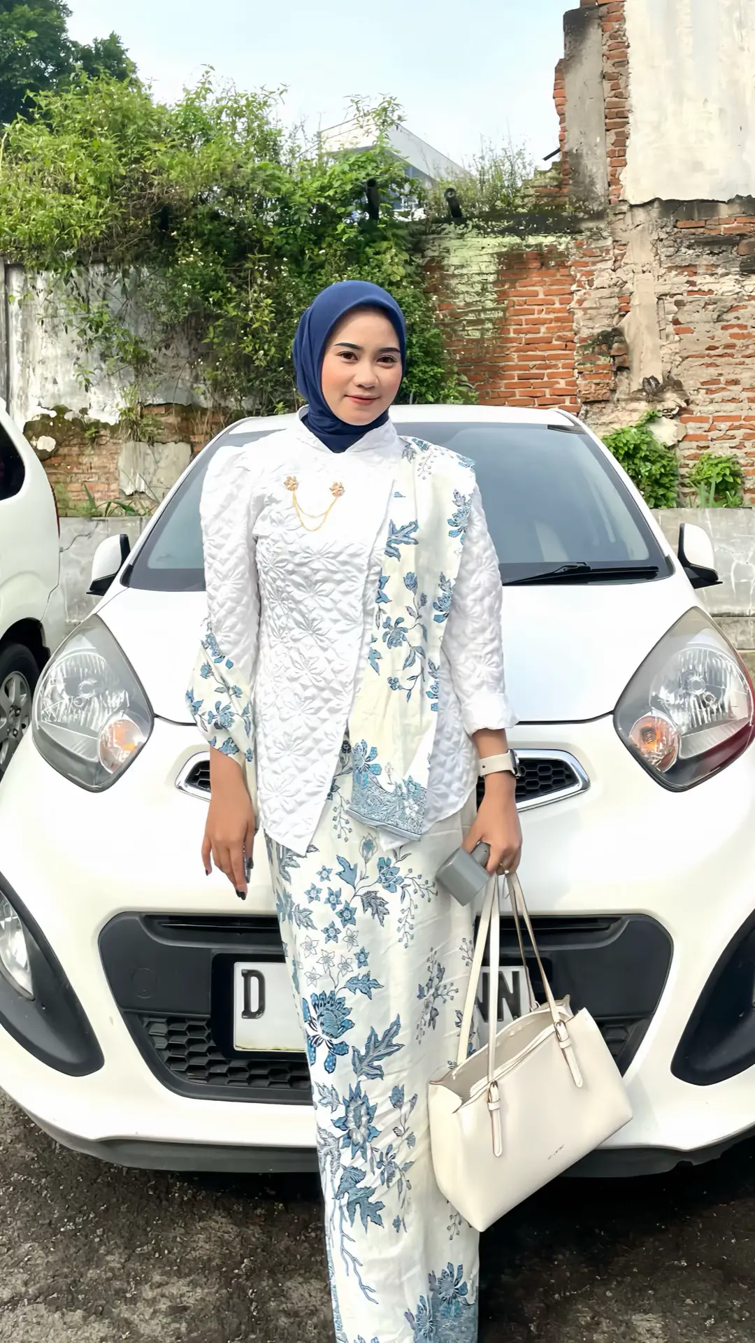 #ootdkondangan #kebayajanggan #jawapride #lewatberanda #wongjowo 