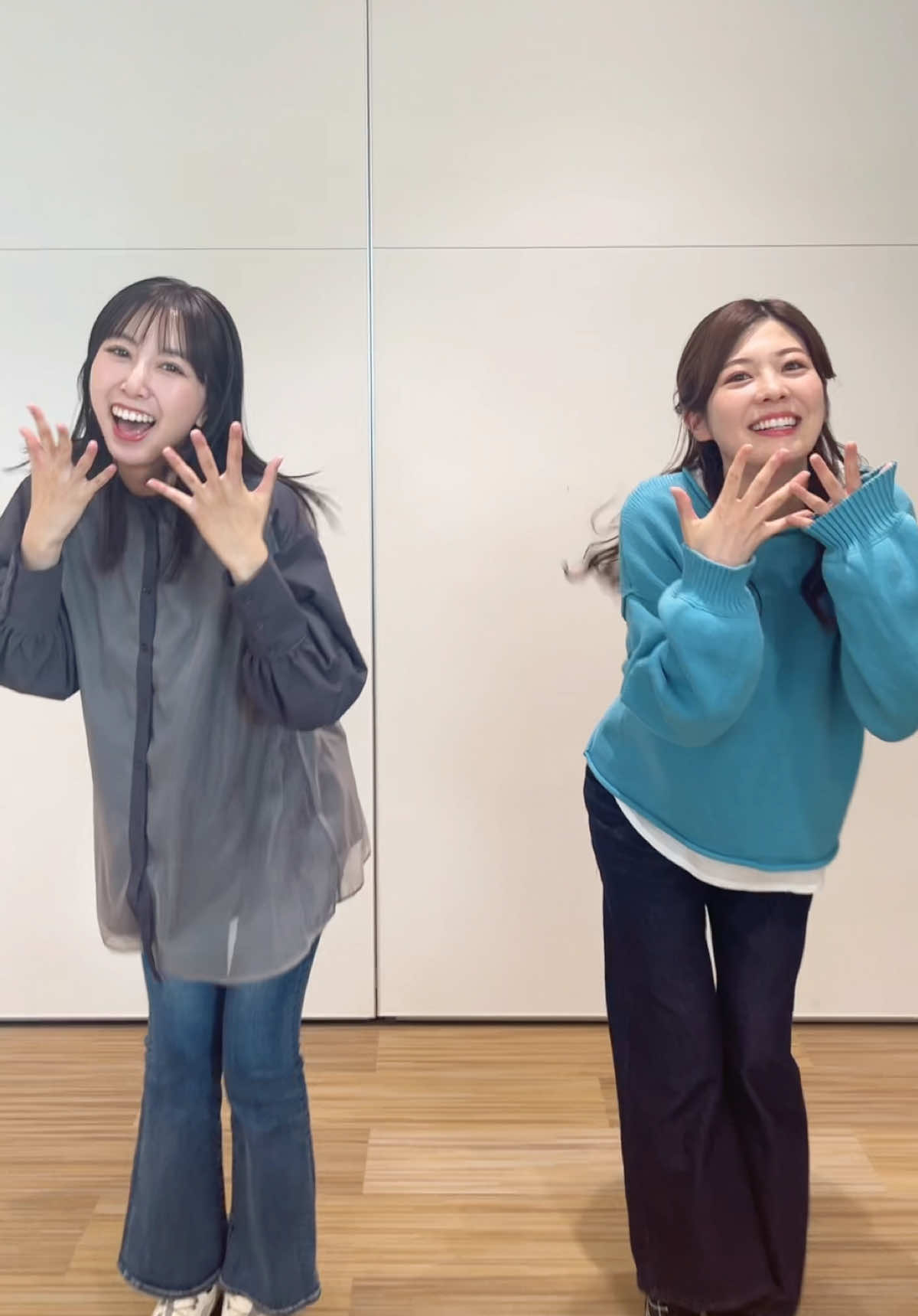 . イチモニ！ニュース担当 田口彩夏アナ　& スポーツエンタメ担当 小俣彩織🍒✨ ふるっぱー小俣が田口アナにダンスを伝授！ 無事一緒に撮影できました❄️ . #イチモニ #イチモニtiktok部 #HTB #田口彩夏 #小俣彩織 