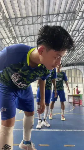 tarian kalah adu pinalti #fyi #foryou #foryoupage #futsalplayer #fypシ゚ 