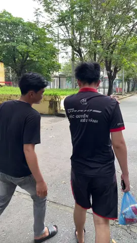 Làm gì khó coi voạy troài 