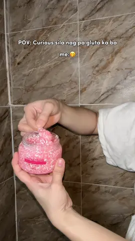 Kinang kung kinang talaga lalo pag nasa labas ka🤭 #bmrsyunaglow #whiteningcreamfaceandbody #yunaglowwhiteningcream #whiteningbodycream 