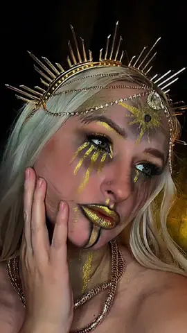 Shine bright like a 💎 #halloweenmakeup #31daysofhalloween #goldengoddess👑💛love♠️ #goldengoddess #shinebrightlikeadiamond 