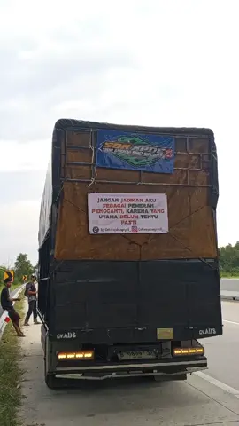 @Ig:Cctvwayabungnyell_  wanita mna yg menyakitimu🫣#trending #trukmaniaindonesia #kconkriff #fyp 