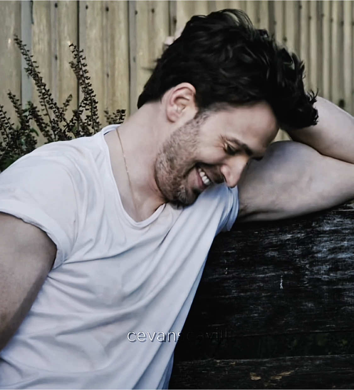 CON😭GRA😭TU😭LA😭TIONS😭  i’m sooo incredibly happy for them and, he’s a girl dad??? 😭💖 #chrisevans #chrisevansedit #cevans #cevansedit #daddycevans #albabaptista 