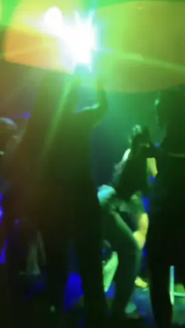 hanya penikmat musik sambil menari suka party bukan berarti harus jual diri 💃🏼🚀   pakaian tertutup belum tentu gak berdosa, tuh lihat kelakuan jule kaget gak mertua lo 😂🫵🏻 #fyp 