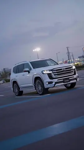 Quá đẳng cấp #toyouta #landcruiser #lc300 #yeucongnghe #mexesang 