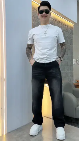 Lên phom thôi rồi . Vừa vặn . Nói thật là ae nào mặc cũng đẹp . Ko kiểu kén dáng . Mà chất mềm . Đã đc sử lí jean rồi