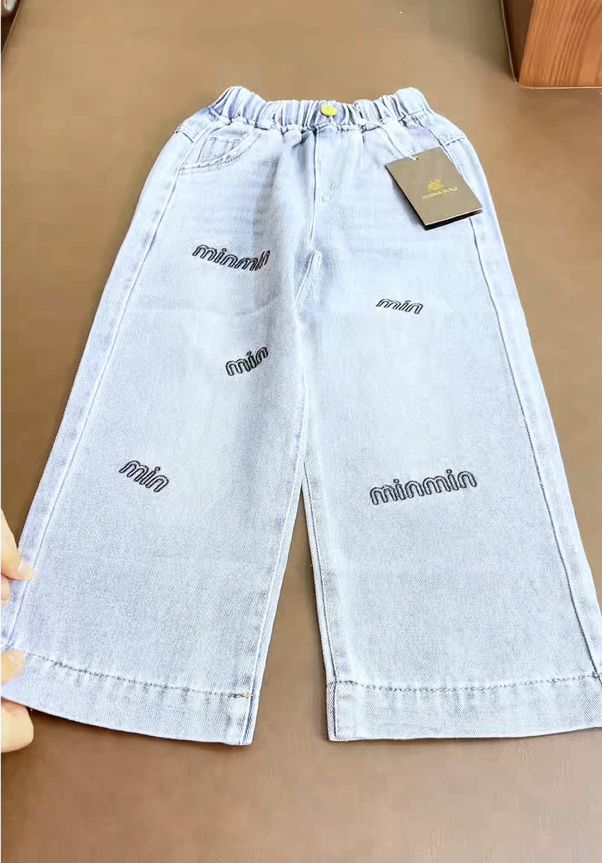 Quần jean suông cho bé: #quanchobe #quanbegai #quanbo #quanjean #quandaichobe 