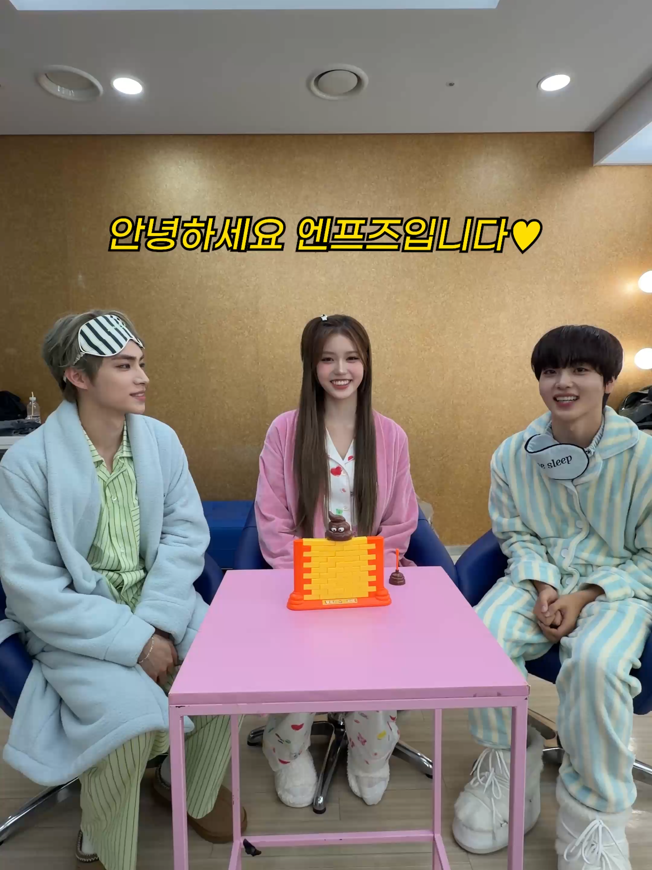 바부복둥아기공주 #햇살삐 의 소원은 #더쇼 지니가 다〰️ 이루어줬지니🧞‍♂️ #THESHOW#더쇼#샤오쥔#xiaojun#wayv#형준#hyeongjun#크래비티#cravity#정세비#JEONGSAEBI#izna#이즈나#KPOP#THEKPOP#더케이팝@official_wayv@cravityofficial@izna_offcl