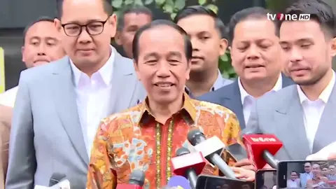 #jokowidodo menjawab soal polemik tuduhan ijajah palsu roy suryo cs