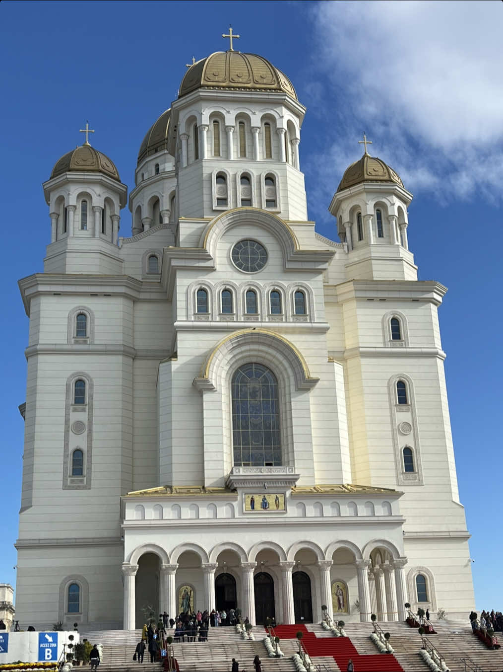 Catedrala Națională a Mântuirii Neamului din București, România!🇷🇴🤍 Cel mai mare lăcaș de cult ortodox din lume!🤍☦️ #fyp  #romania  #cathedral  #christianity  #orthodox 