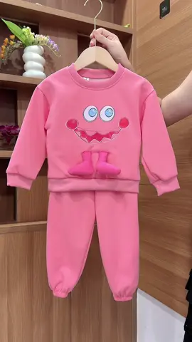 Set nỉ xinh cho bé #mechangnee #xuhuong #thoitrangtreem #bothudongchobe #thoitrangbegai 