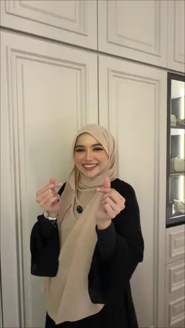 Final Part | Reaction JR Family Kalini kita tunjuk bilik parents & adik online korang pulakk 😍 Look how happy they are 🥹 Untuk korang yang mana berminat untuk menggunakan service dari team Lentera, DM/Contact kami : ‪+60 17‑846 3854‬ ( Adnin ) #jrfamily #joannaalexandra #elriss #riaz #aiteam @its.j0 @EL RISS 