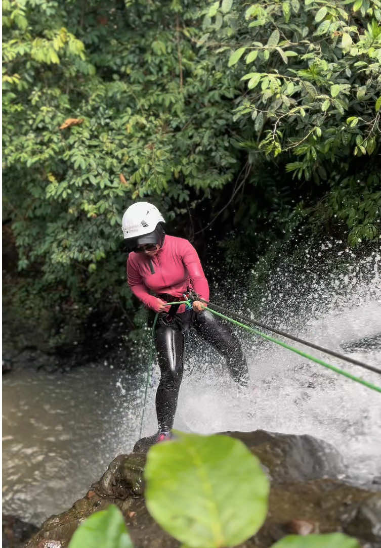 Recap Trip Tanggal 25 & 26 Oktober  yuk buruan booking untuk tanggal 1 & 2 November!! Tinggal 5 slot nih, yuk buruan sebelum kehabisan!!🙀 #canyoneering #ruangkelanajourney #canyoningmojokerto #canyoning #mojokerto 