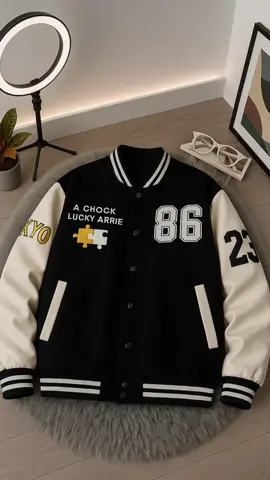 Giữa trời đông, hơi ấm là điều quý giá nhất.#aothudong #aokhoacdep #foryoupage #darkmodeoutfit 