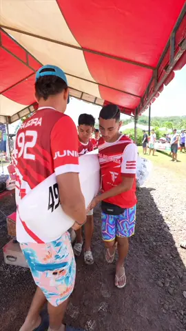 La pesée des pirogues du Hawaikinui Vaa 2025 pour les Juniors de Bora Bora Vaa @talifit 