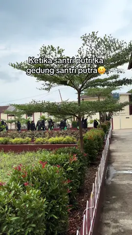 Langsung rame🤣#santri #santriwati #santriputra #fyp #santrikeren 