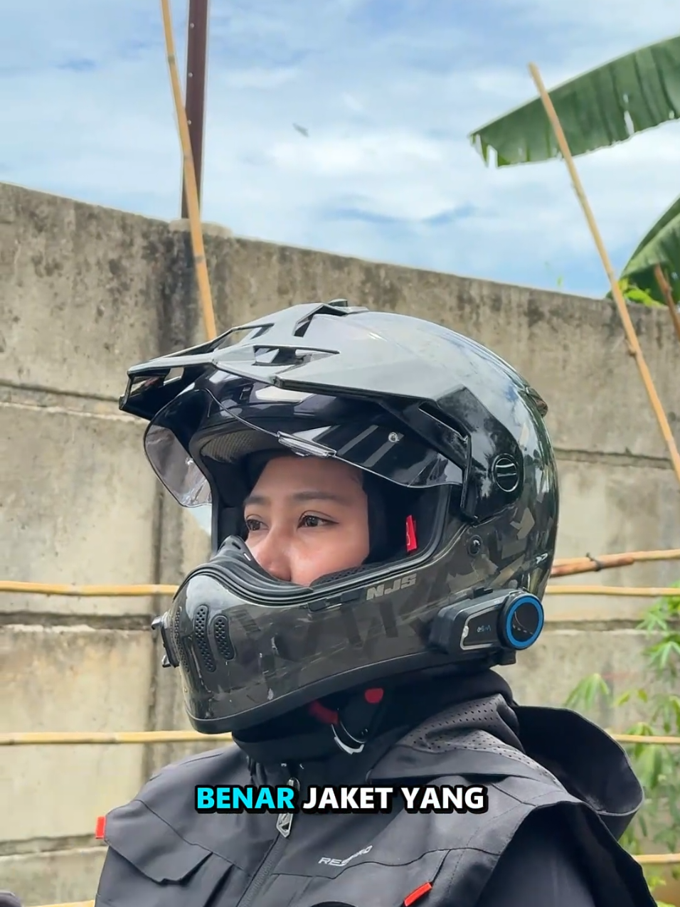 Cewek juga bisa tangguh di jalan, asalkan tetap aman 🏍️ Gaya boleh keren, tapi tetap #CariAman dong 😎🏍️ Di Honda Safety Riding Center Jatake, aku belajar kalau riding aman itu bukan sekadar skill… tapi mindset! 💪 Karena yang keren bukan yang paling cepat, tapi yang paling siap 💥 #HondaJatake #CariAman #SafetyRiding #HondaCommunity #RideSmart #fyppppppppppppppppppppppp  #Motovlog #FYP