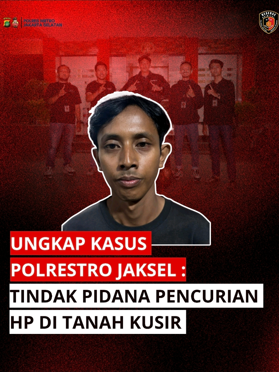 Unit Krimum Satreskrim Polres Metro Jakarta Selatan berhasil mengamankan pelaku pencurian handphone berinisial RS (27) di kawasan Pondok Cabe Ilir, Tangerang Selatan. Pelaku diketahui telah beraksi sebanyak tiga kali di wilayah Tanah Kusir, Kebayoran Lama, Jakarta Selatan. Berbekal hasil penyelidikan, Tim Opsnal Unit Krimum yang dipimpin oleh Iptu Adithya Aji Pratama, S.Tr.K., M.H. akhirnya berhasil menangkap pelaku pada Selasa, 28 Oktober 2025. Dalam penangkapan tersebut, petugas turut mengamankan barang bukti berupa: - 3 unit handphone hasil curian - 1 unit sepeda motor listrik yang digunakan pelaku untuk melancarkan aksinya Kini, pelaku telah diamankan di Polres Metro Jakarta Selatan untuk menjalani pemeriksaan lebih lanjut. Polres Metro Jakarta Selatan berkomitmen menjaga keamanan dan ketertiban