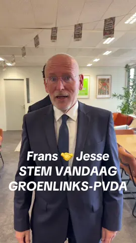 De stembussen zijn geopend! 🔥  Ga stemmen vandaag, met je hart, voor een links en progressief kabinet. Én meer TikToks met Frans 😉 #verkiezingen #politiek #tweedekamer #groenlinkspvda #fyp 