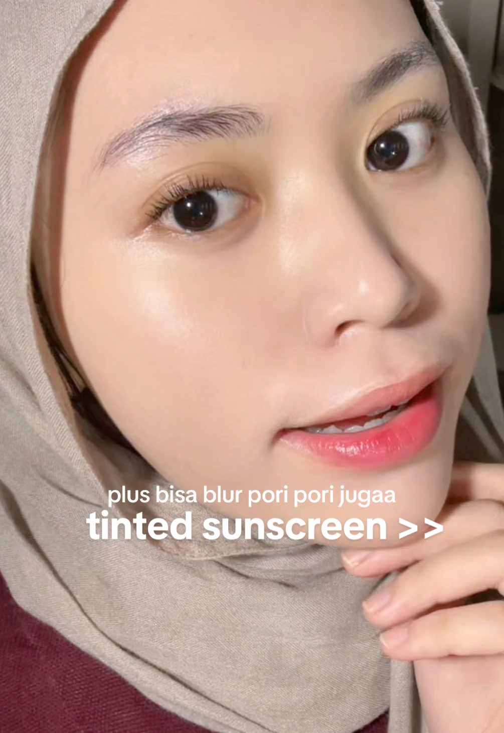 produk paling sat set buat daily, ga butuh complexion lagii 😋 #glowsophy #tintedsunscreen #tintedsunscreenglowsophy