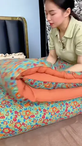 Chăn phao nhẹ nhàng nhưng ấm cực. #chanphao #chanphaotranbong #giadungtienich #tienich #shoptienich 